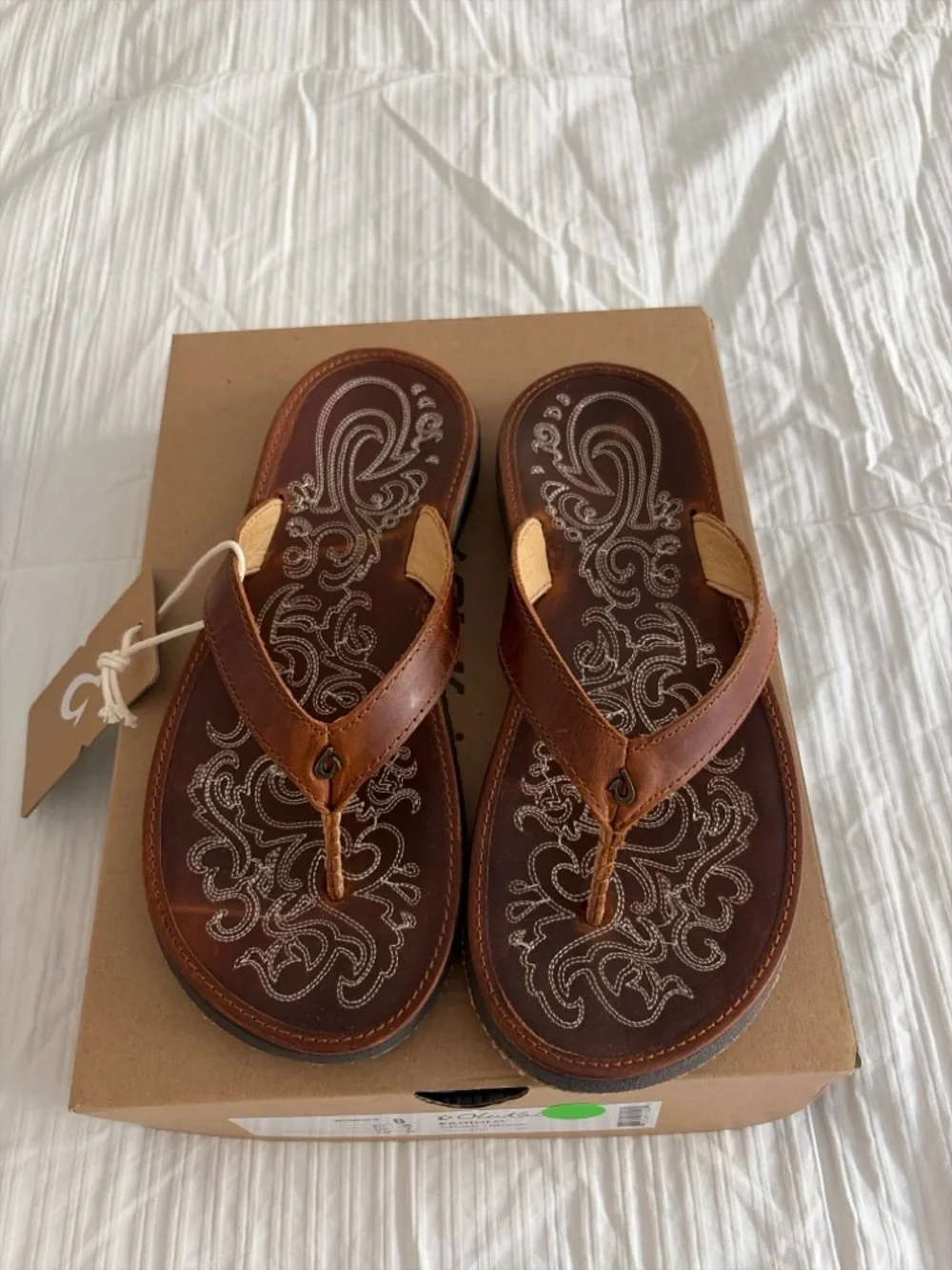 🌿 OluKai Paniolo Leather Sandals – Size 6 – Brand New in Box 🌿 - Picture 1 of 3